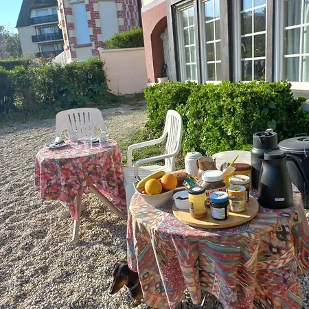 Parenthese En Bord De Houlgate