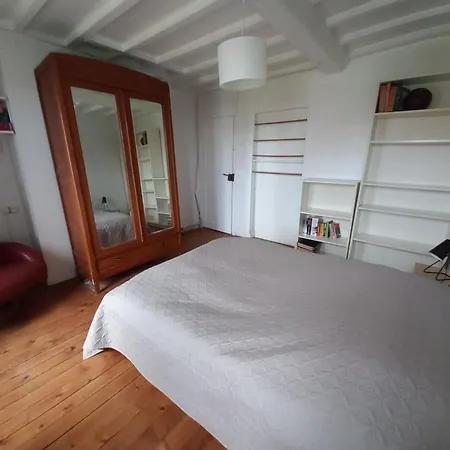 Parenthese En Bord De Quarto em Acomodações Particulares *