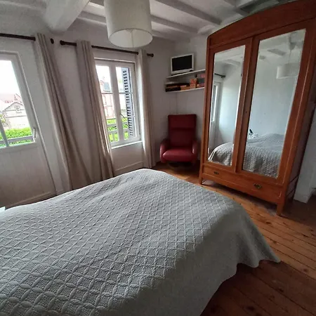 Parenthese En Bord De *