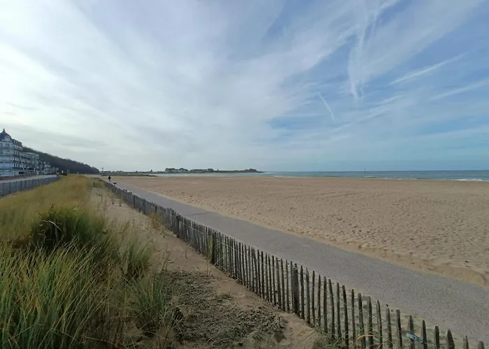 Parenthese En Bord De Houlgate